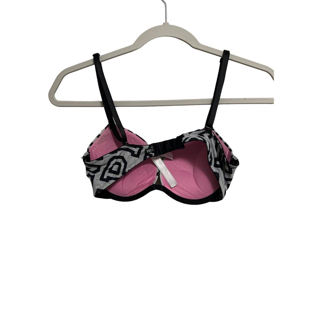 Victoria’s Secret bra size 34C - Picture 2 of 4